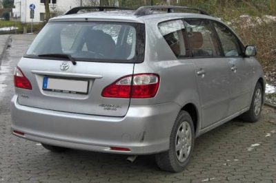 Toyota Avensis Verso (Picnic)